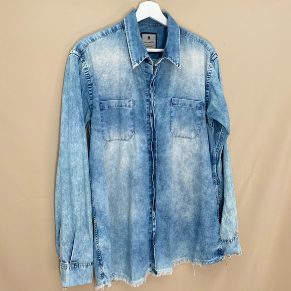 Shirt - Picture 2 of 5